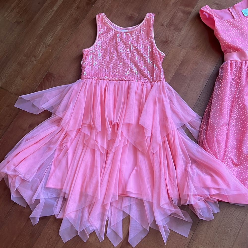 2 GIRLS DRESSES - Picture 3 of 8
